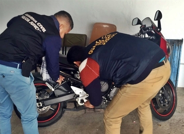 Ocho detenidos implicados el robo y receptación de una moto que fue vendida en ocho ocasiones