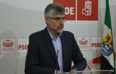El PSOE cree que Podemos no presenta enmiendas al PGEx porque carece de 