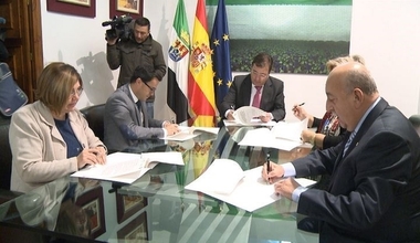 Veinticuatro municipios extremeños contarán con oficinas de atención presencial para personas con problemas hipotecarios