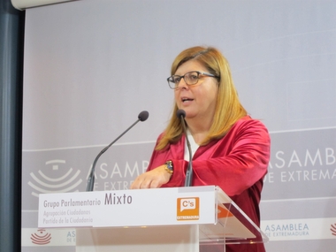 Ciudadanos registra 123 enmiendas parciales 'equilibradas' a los PGEx 2017 que movilizarían unos 14 millones de euros