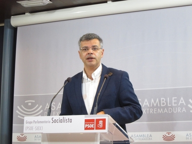 El PSOE cree 'moderadamente positivo' el dato de diciembre y reitera que Extremadura necesita un plan de empleo