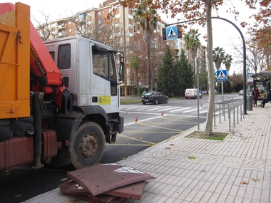 El Ayuntamiento de Badajoz inicia la retirada de los 