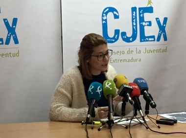 La precariedad y la temporalidad laboral provocan que solo el 16% de los jóvenes extremeños pueda emanciparse