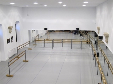 Padres del Conservatorio Elemental de Danza de Cáceres reclaman el grado profesional