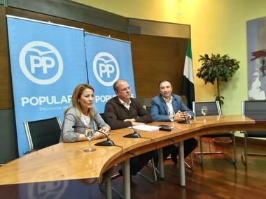 Monago confía en que se admitan las enmiendas a los PGEx para impulsar el aeródromo y el nuevo hospital de Cáceres