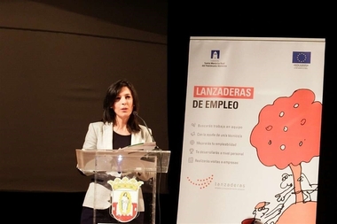 Esther Gutiérrez destaca la tasa de inserción laboral de los participantes en las Lanzaderas de Empleo de la Junta