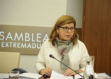 C's pide aumentar en más de 3 millones los fondos para la tuberculosis bovina y caprina en 2017 en Extremadura