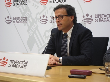 Gallardo defiende que la conversión de la N-432 en autovía es un proyecto ''absolutamente justo y necesario''
