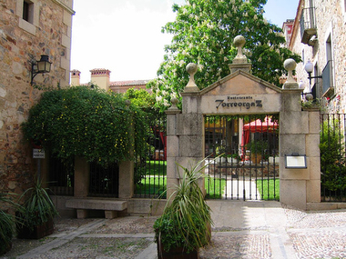 El Parador de Cáceres enseña a maridar los productos de primera calidad con los mejores vinos de la zona