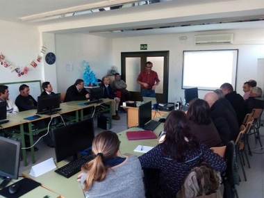 La Junta presenta el estudio de alternativas de transformación en regadíos en el Valle del Ambroz