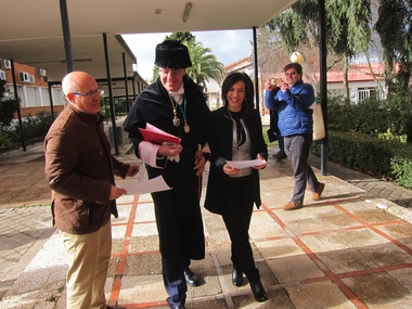 Los profesores laborales de la UEx reivindican la homologación salarial con sus compañeros funcionarios