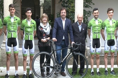 Vara elogia a las bases del deporte y apuesta por recuperar el ciclismo entre las principales disciplinas en la región