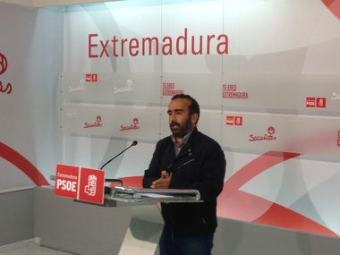 El PSOE extremeño pide al PP que 