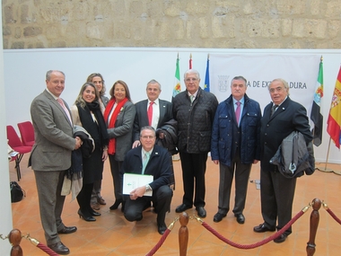 La nueva directiva de la AECC de Badajoz pide 