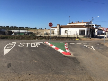 La Diputación de Badajoz acomete obras para aumentar la seguridad vial en la carretera BA-141 de Usagre a Hinojosa