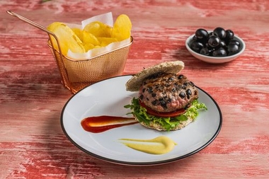 La aceituna supera las fronteras americanas del sabor y reina en su gastronomía