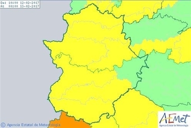 Norte y Sur de Extremadura están en aviso por lluvias y viento y el resto por fuertes rachas este domingo