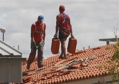 El número medio de afiliados extranjeros a la Seguridad Social baja un 0,83 por ciento en enero en Extremadura