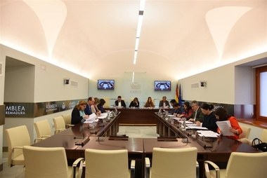El nuevo Plan de Salud Mental y la situación del empleo en Extremadura centrarán el pleno en la Asamblea de este jueves