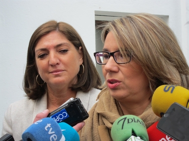 El PP pide la dimisión de la consejera de Educación y dice que la 