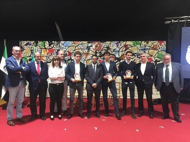 Los toreros Ginés Marín, Roca Rey y Talavante recogen los Premios de la Feria del Toro de Olivenza