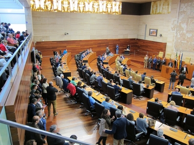 La Junta y las entidades locales de la región se comprometen a impulsar la Ley de Igualdad de Extremadura