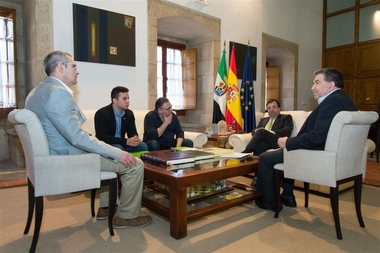 Extremadura Unida pretende celebrar un congreso que sirva para 