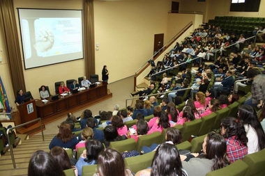 La Junta de Extremadura potencia la inserción laboral del alumnado de Atención Sociosanitaria de Escuelas Profesionales