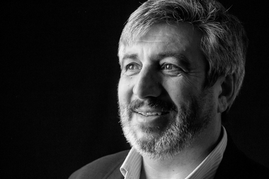 El escritor y pintor Fernando Garduño ofrecerá en Badajoz un recital poético-musical