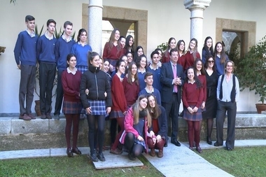 Vara anima a los alumnos que participan en el Proyecto Euroscola a tener 