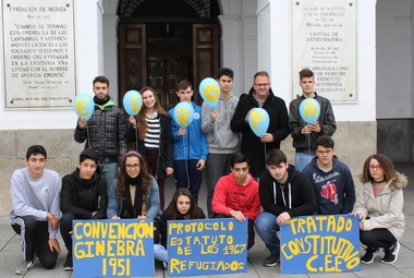 El alcalde de Mérida participa en un cortometraje de un instituto que celebra los 60 años de la Unión Europea