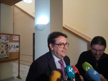 La Junta de Extremadura aboga por convocar una Oferta de Empleo Pública en 2017 con las 