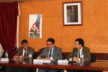 Vergeles presenta un plan de accesibilidad para la Costa Dulce de Orellana
