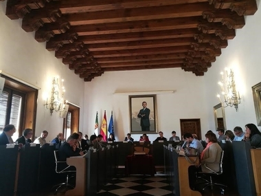 La Diputación de Badajoz aprueba el Plan de Ordenación de Recursos Humanos de la entidad general y sus organismos
