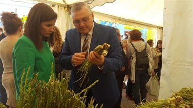 Gil Rosiña aboga por sacar provecho de los recursos naturales de Extremadura para generar riqueza