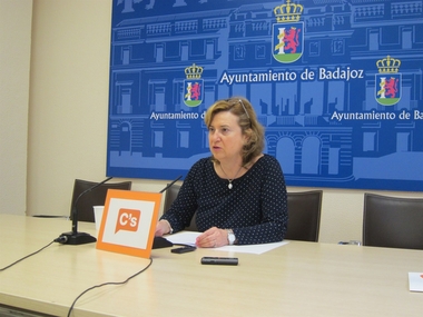 Cs Badajoz propone reabrir y habilitar como aparcamiento el solar de Valdepasillas junto a la Jefatura de Policía