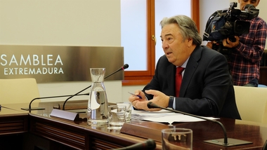Extremadura advierte de que el riesgo de incumplimiento del déficit aumenta sin los 60 millones de deuda histórica
