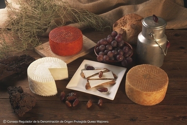 La Feria del Queso de Trujillo tendrá como invitados en esta edición a Suiza y Canarias