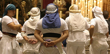 La fisioterapia, herramienta fundamental de prevención y tratamiento de las lesiones de los costaleros en Semana Santa