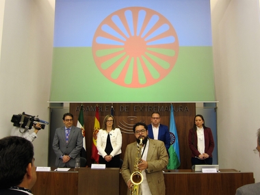 El pueblo gitano pide medidas a la Junta de Extremadura contra el abandono escolar como apuesta para su integración