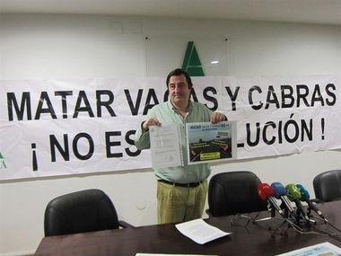 Asaja desconvoca los cortes en la A-5 el Miércoles Santo por la tuberculosis al no recibir autorización