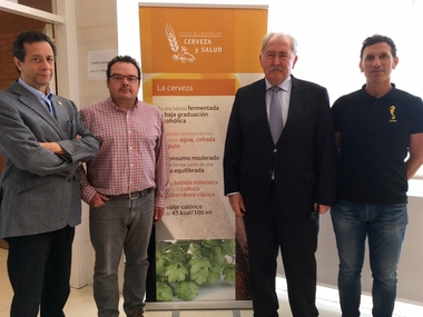 Una jornada sobre nutrición en Mérida incide en los beneficios de la cerveza para los huesos por su contenido en silicio