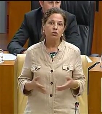 Los datos del déficit de Extremadura desatan la polémica en la Asamblea entre la consejera de Hacienda y el PP