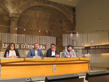 Junta, CCOO, UGT y patronal firman el Plan Turístico extremeño 2017-2020, dotado con 68,5 millones de presupuesto