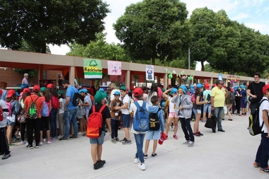 Más de 500 escolares de la provincia de Cáceres participan en una jornada de experiencia de 'Junioremprende'