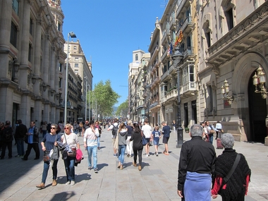 Un total de 561.553 personas nacidas en Extremadura residía en 2016 en otras comunidades autónomas españolas