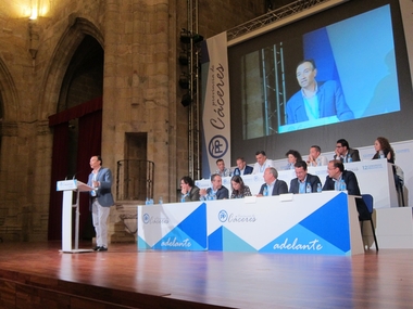 Laureano León es reelegido como presidente provincial del PP en Cáceres y afronta su cuarto mandato