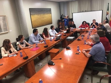 El nuevo Consejo Asesor Agrario de Extremadura celebra su primera reunión tras las elecciones al campo