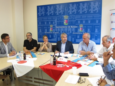 Más de 5.400 niños participan este curso en las Escuelas Municipales Deportivas de Badajoz