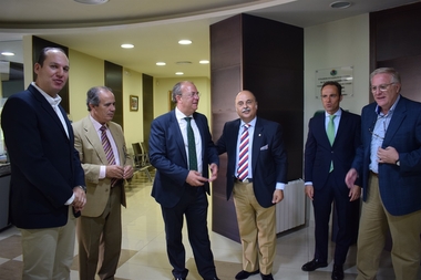 Monago critica el retraso de la Junta de Extremadura para la licitación de la Facultad de Medicina de Badajoz
